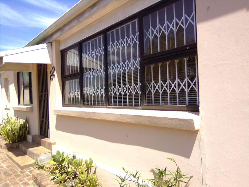 2 Bedroom Property for Sale in Albertinia Western Cape